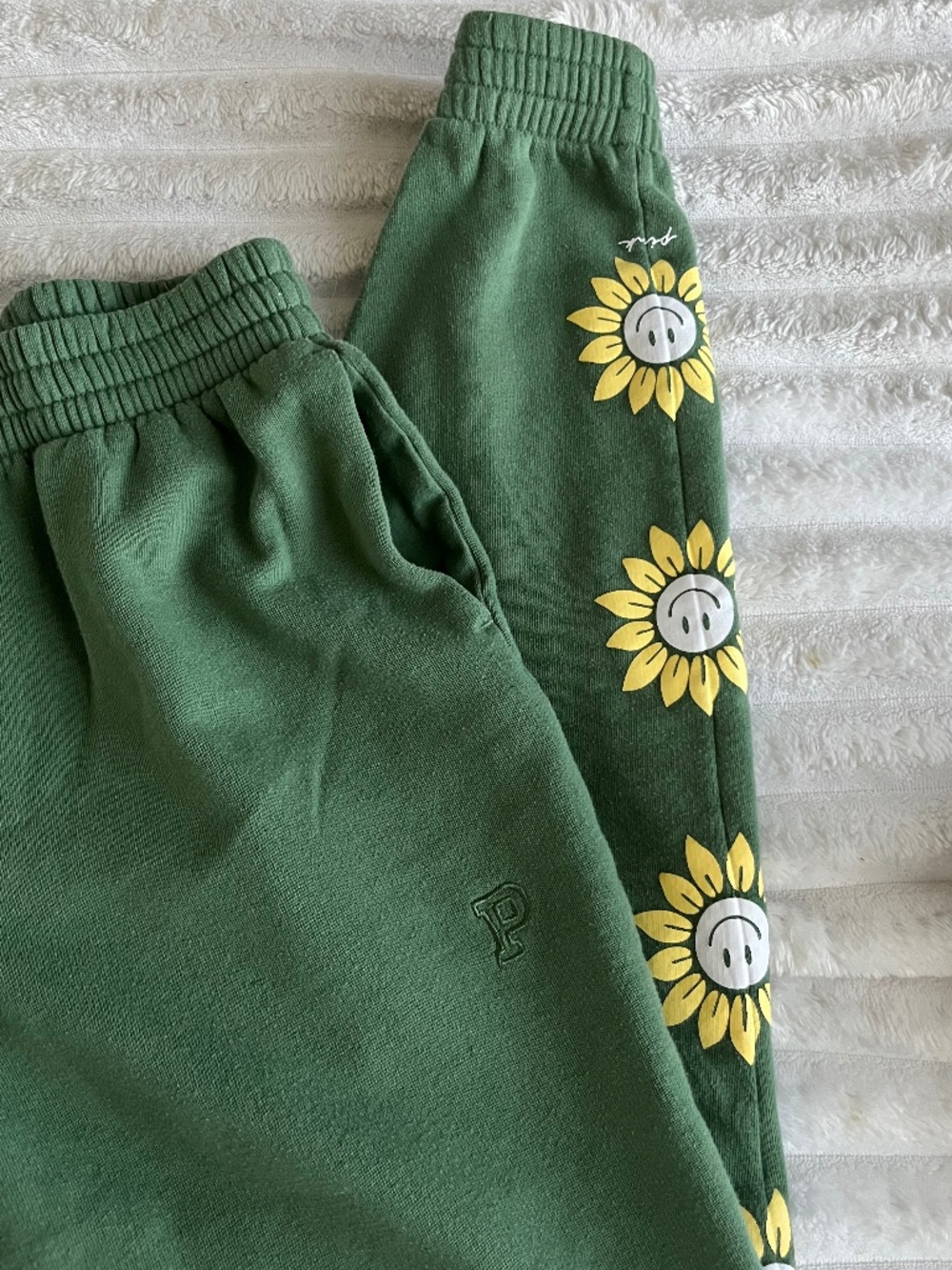 [SOLD on another platform] HOLLISTER PINK Jogger Sweat Pant Bundle of 3 - Picture 8 of 10